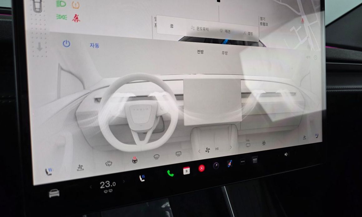 Tesla Model Y 2025