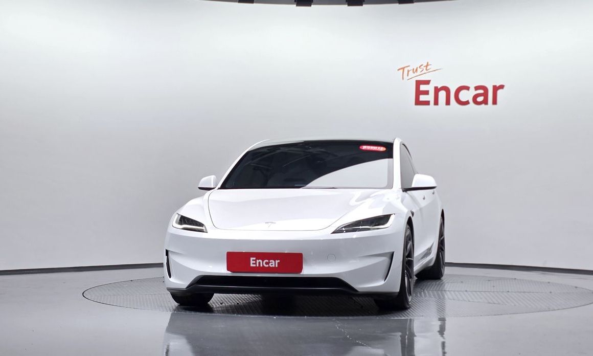 Tesla Model 3 2024
