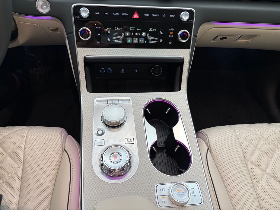 Genesis GV80 2025