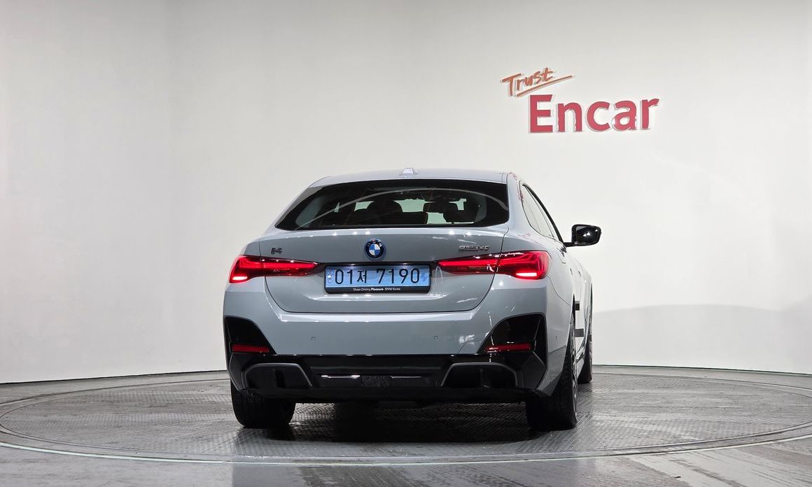 BMW i4 2025