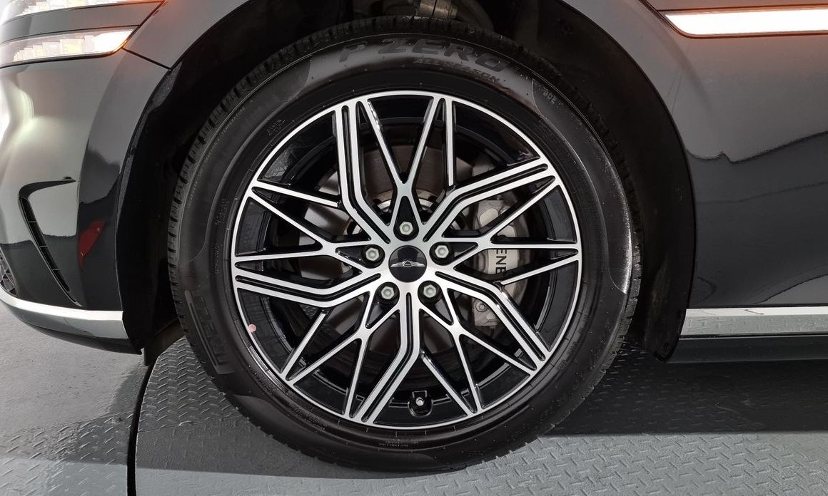 Genesis G90 2023