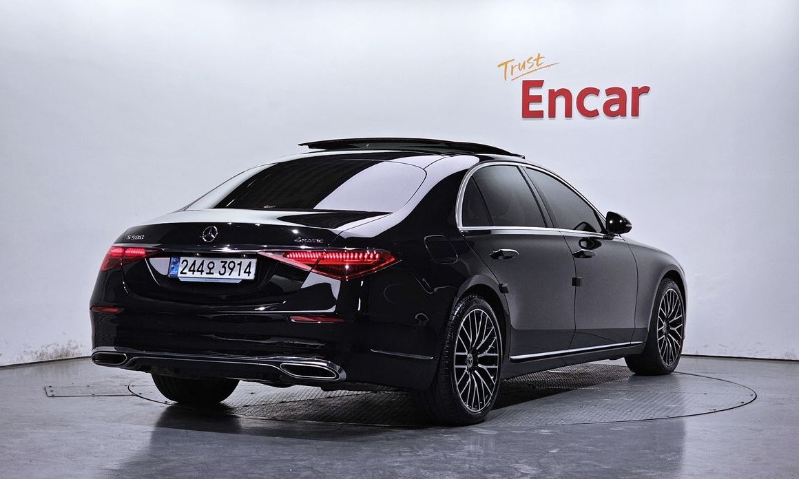 Mercedes-Benz S-Class 2024