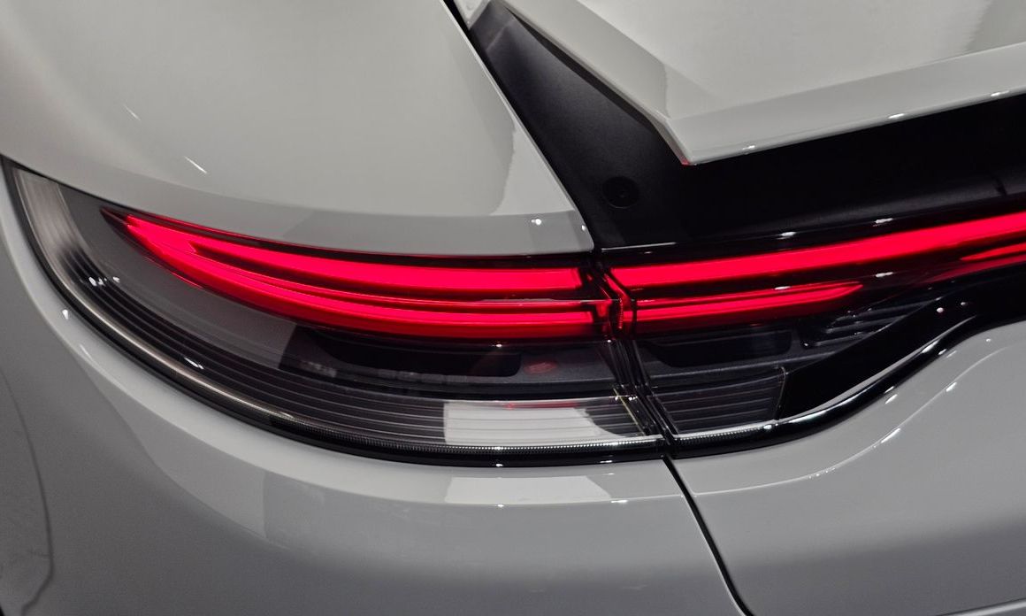 Porsche Panamera 2021