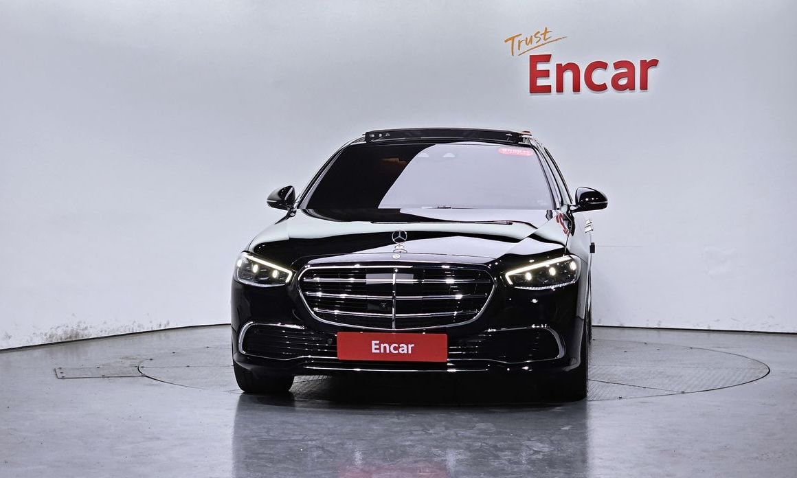 Mercedes-Benz S-Class 2024