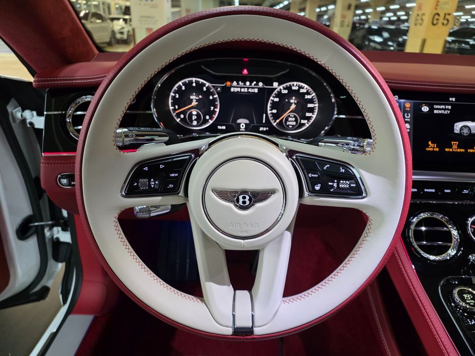 Bentley Continental 2021