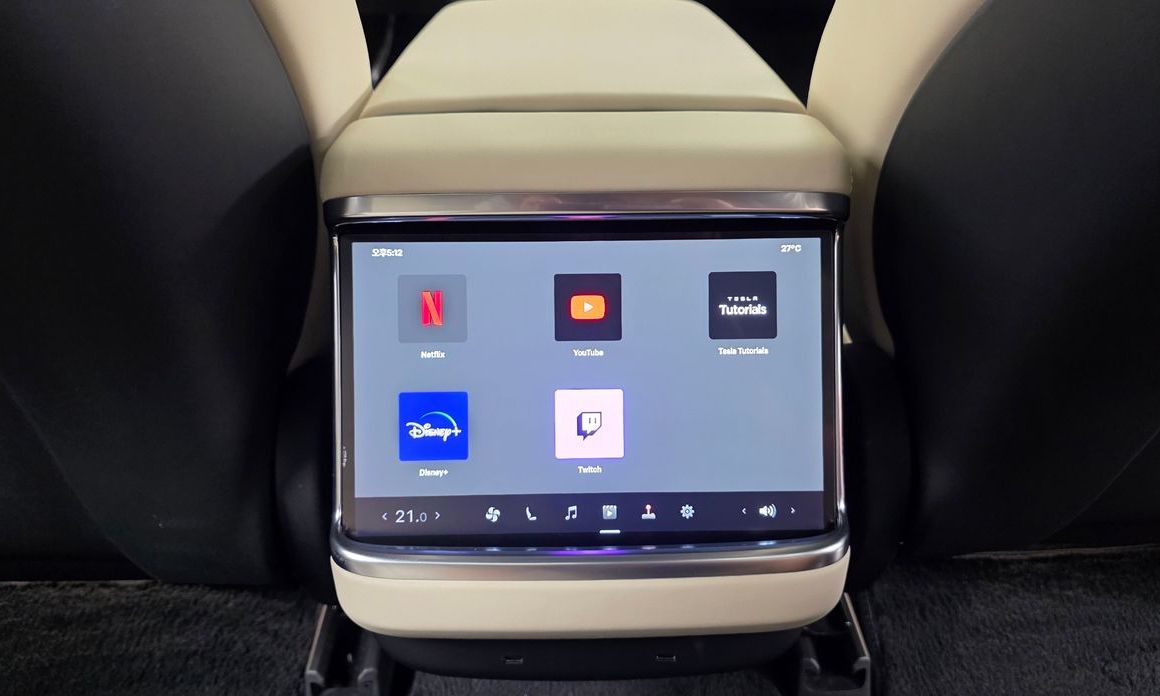 Tesla Model S 2023
