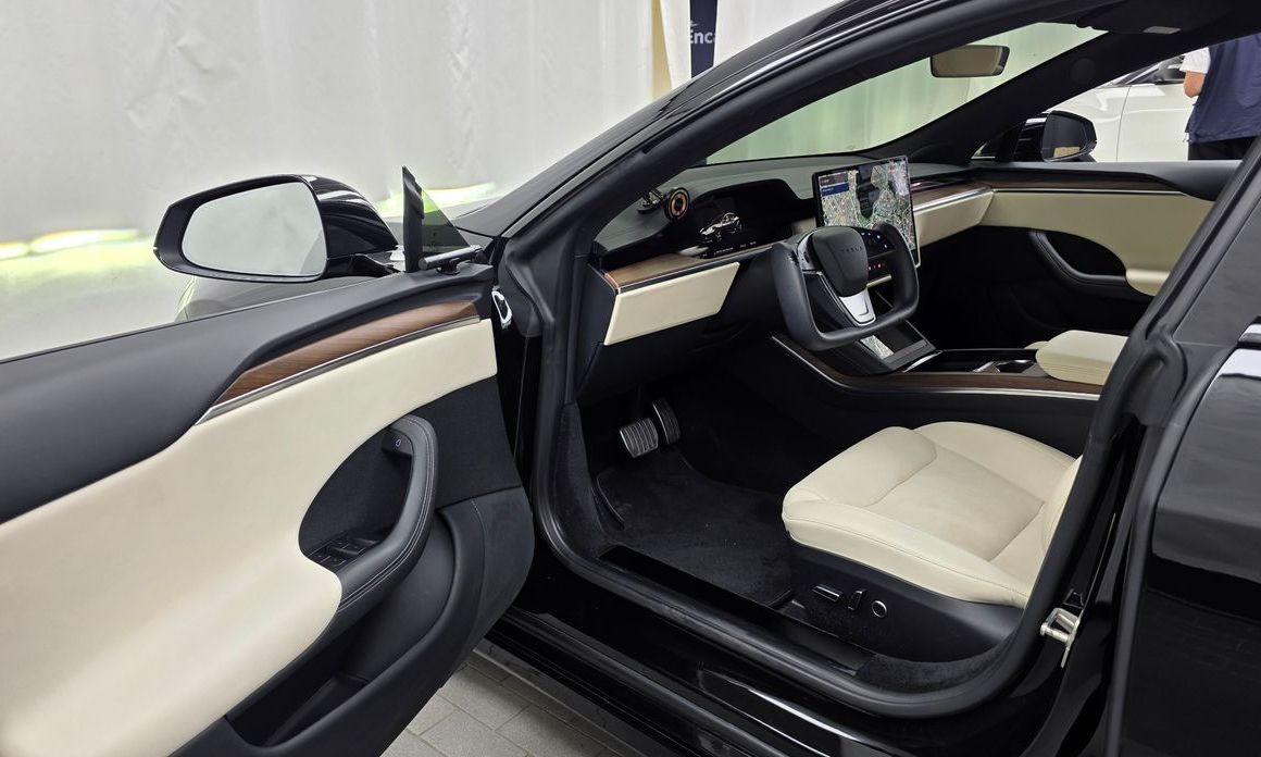 Tesla Model S 2023