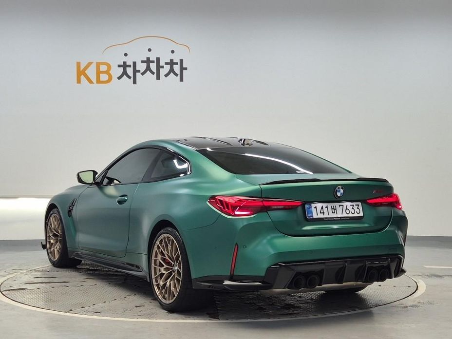 BMW M4 2025