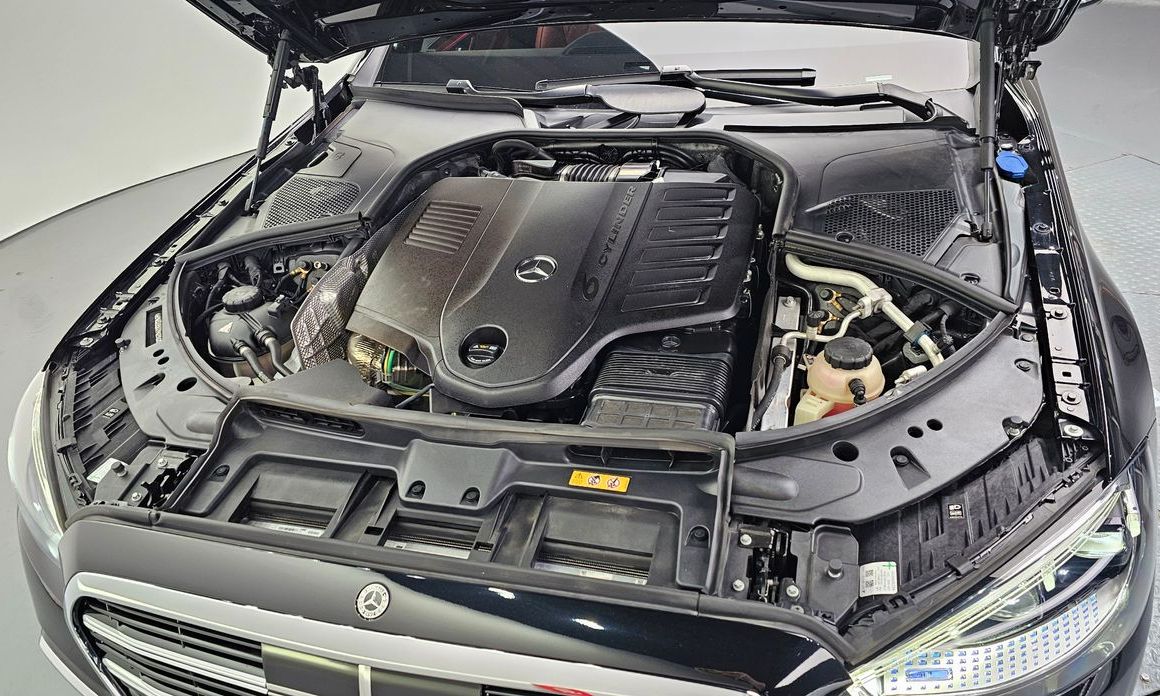 Mercedes-Benz S-Class 2024