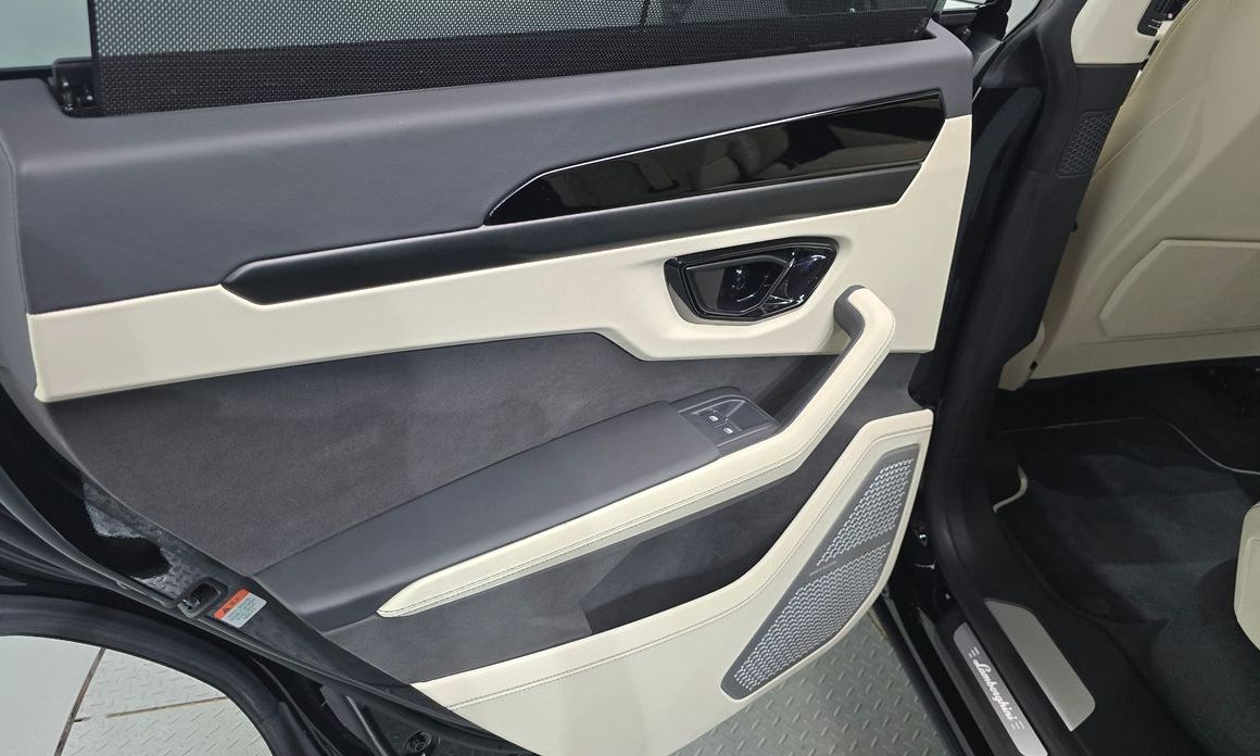 Lamborghini Urus 2025