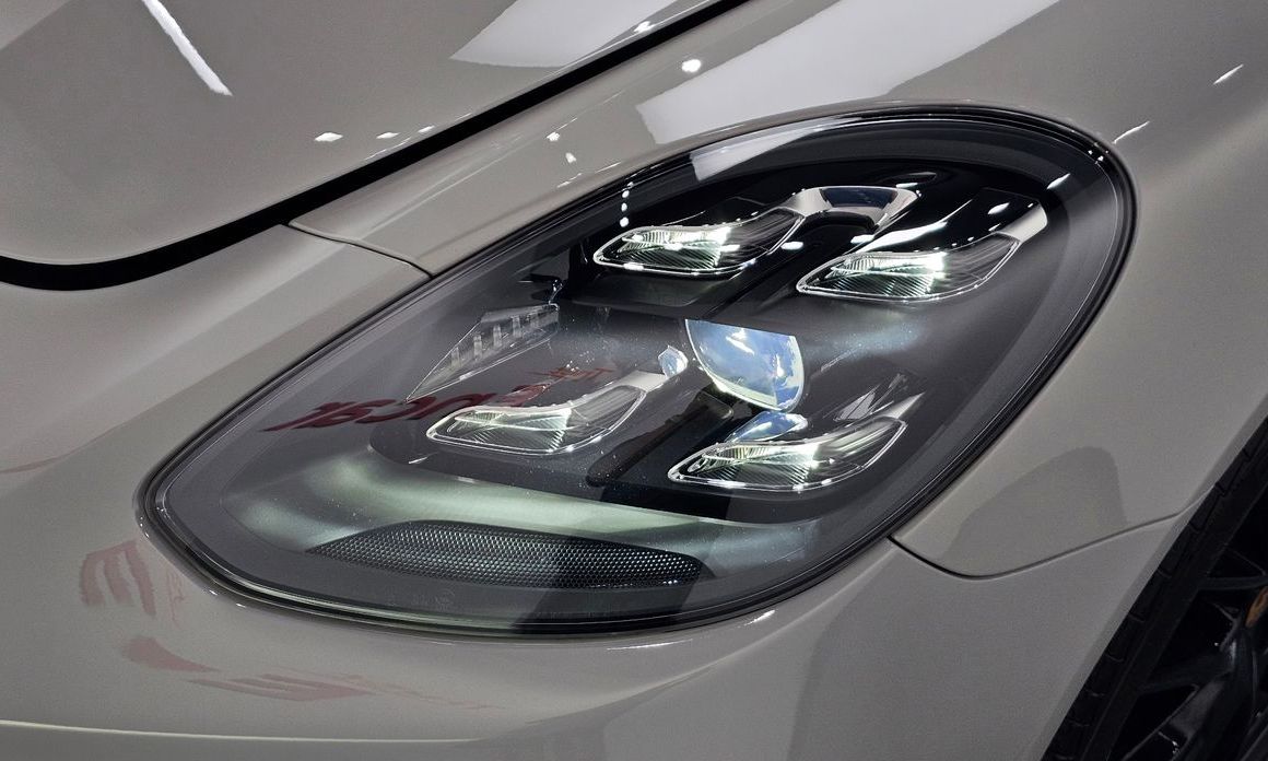 Porsche Panamera 2021