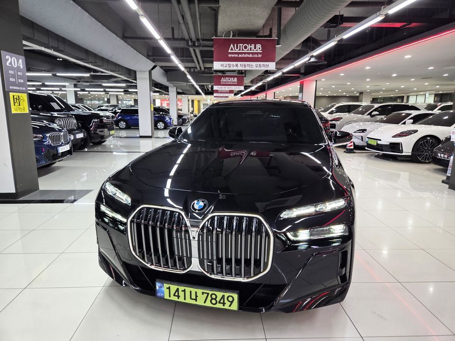 BMW 7-Series 2024