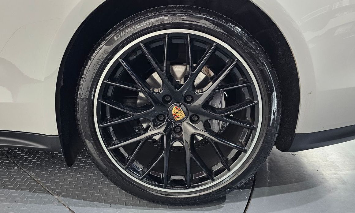 Porsche Panamera 2021