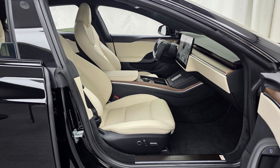 Tesla Model S 2023