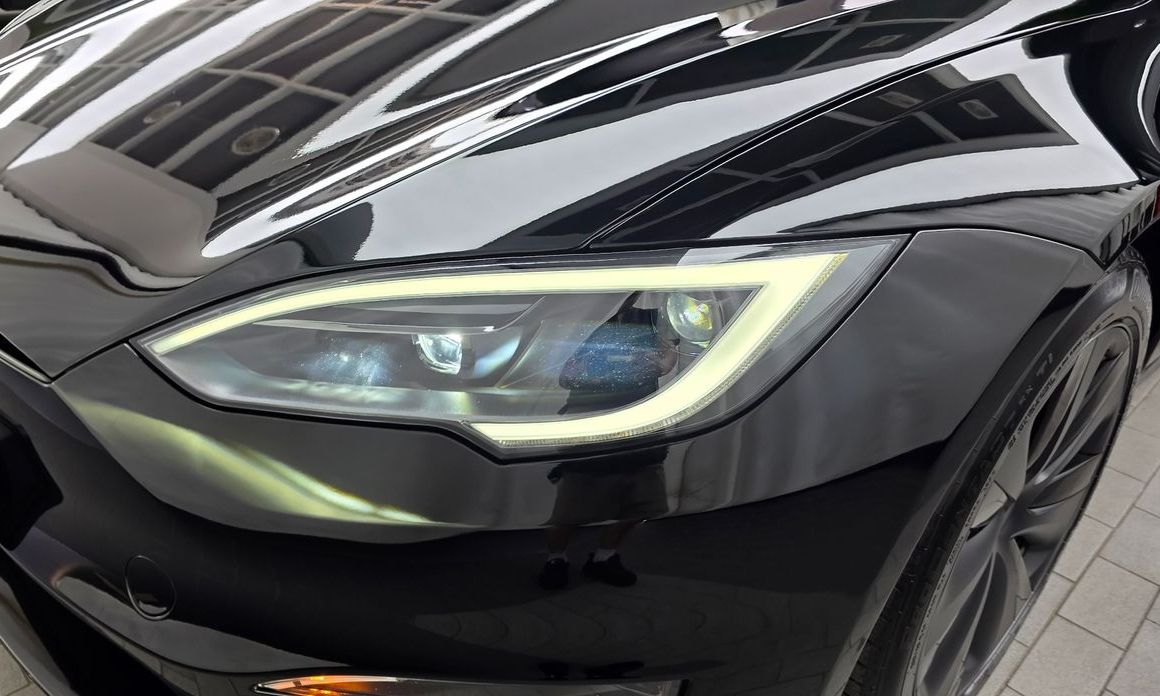 Tesla Model S 2023