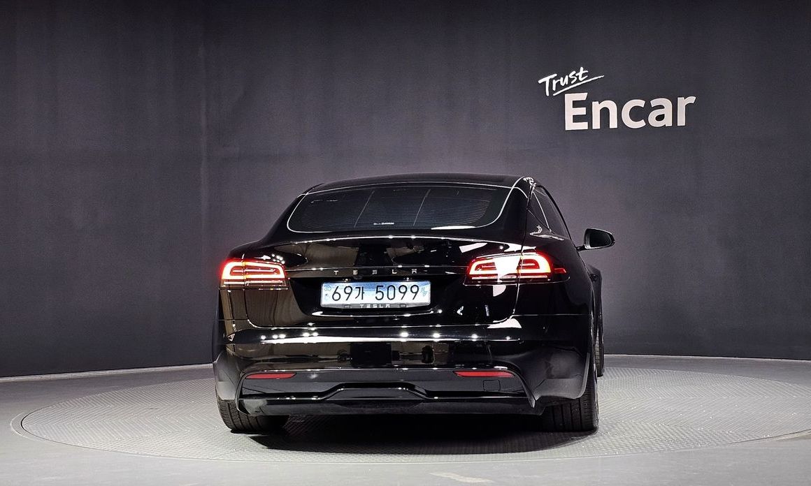 Tesla Model S 2023