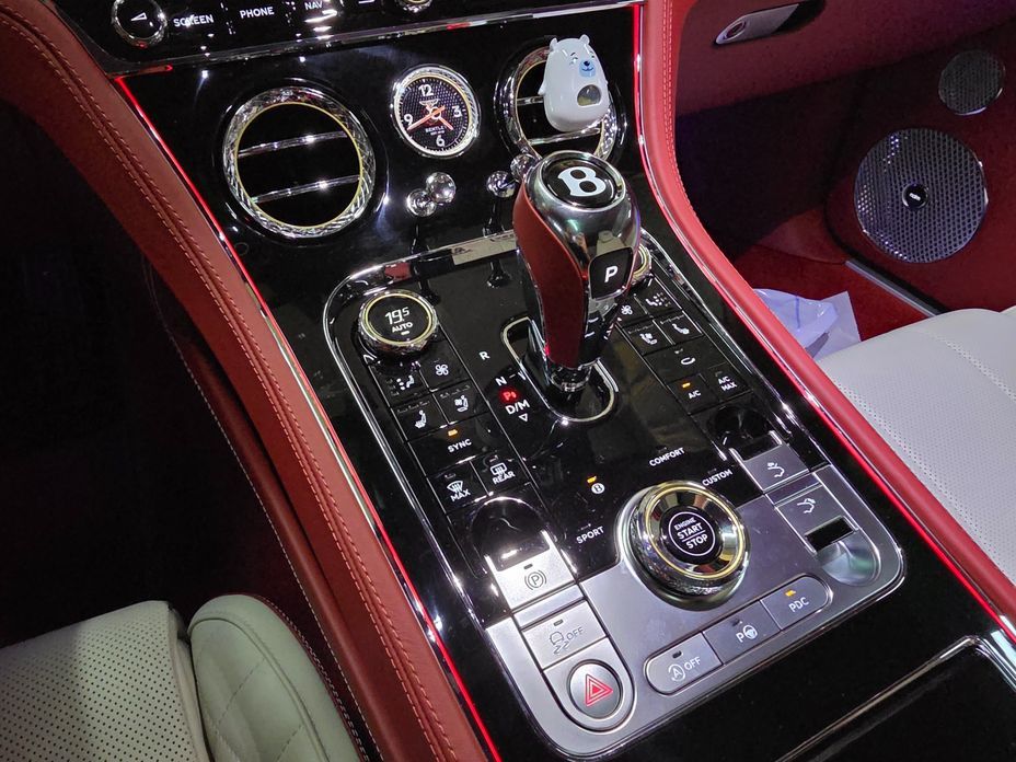 Bentley Continental 2021