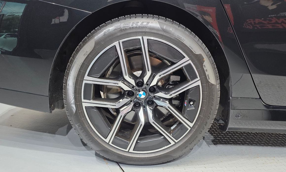 BMW i7 2024
