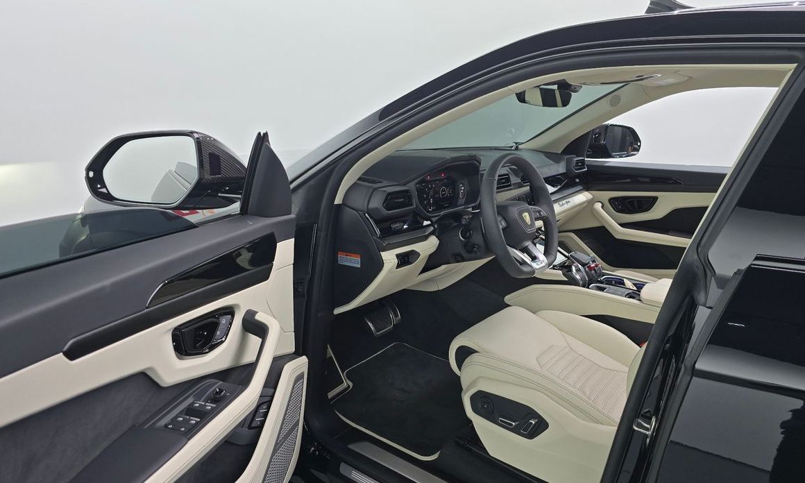 Lamborghini Urus 2025