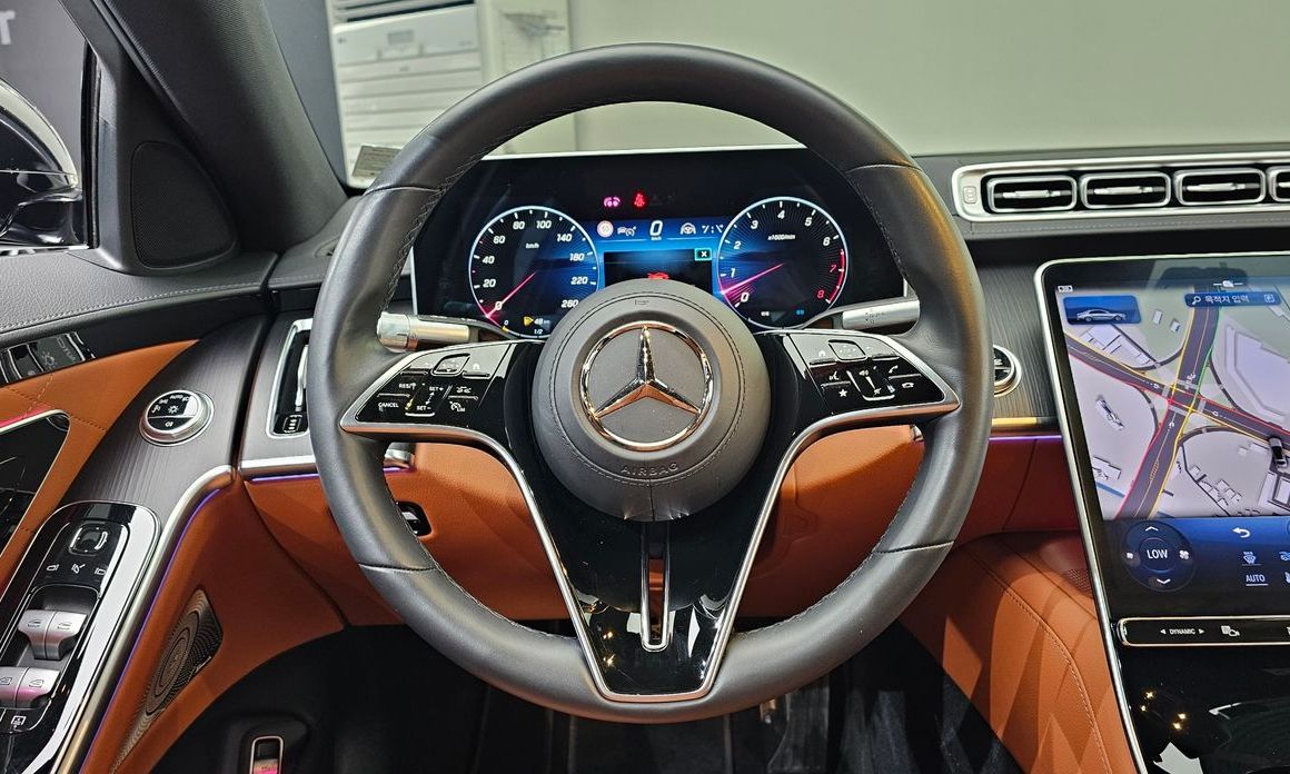 Mercedes-Benz S-Class 2024