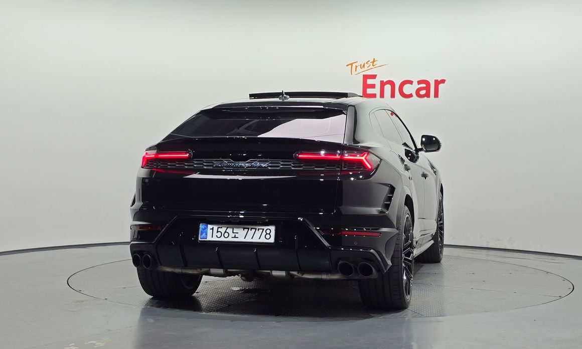 Lamborghini Urus 2025