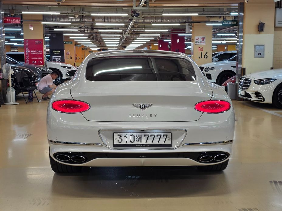 Bentley Continental 2021