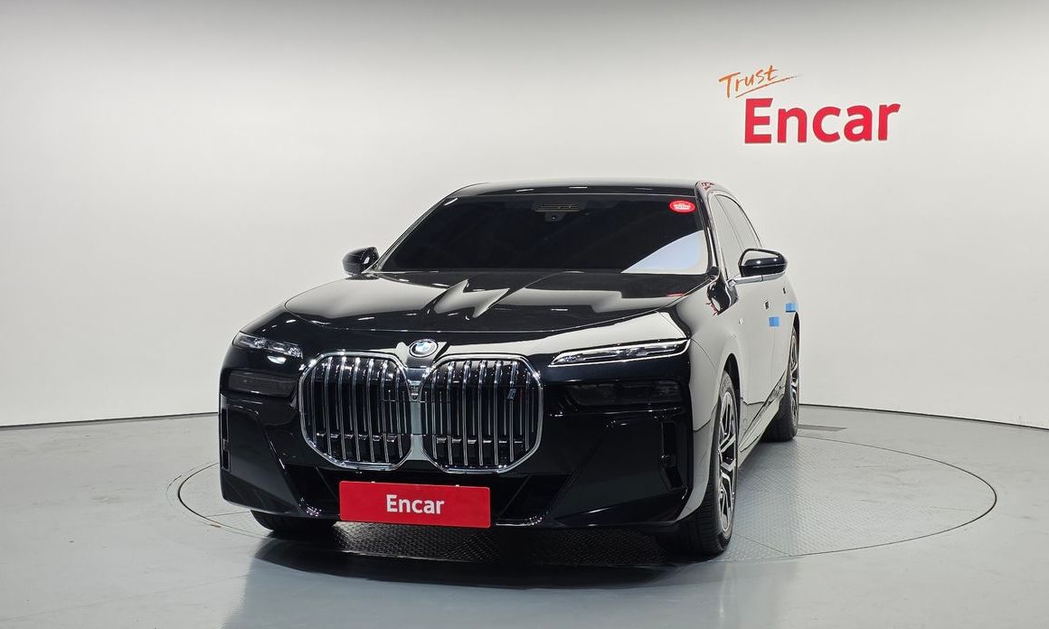 BMW i7 2024