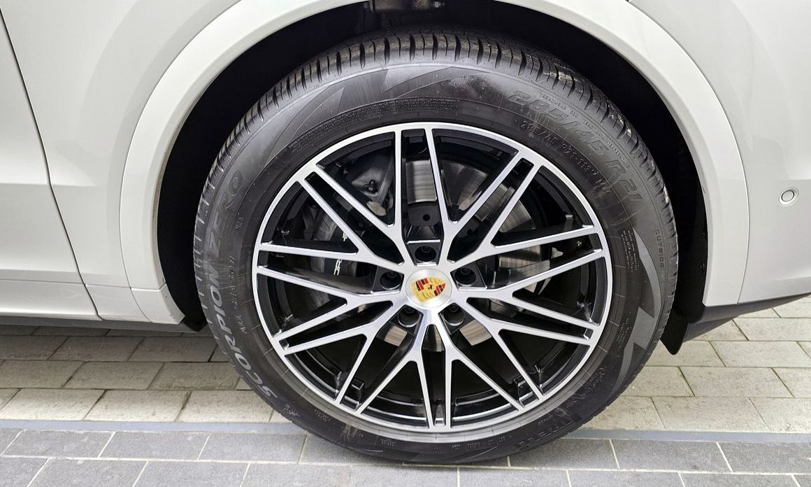 Porsche Cayenne 2024