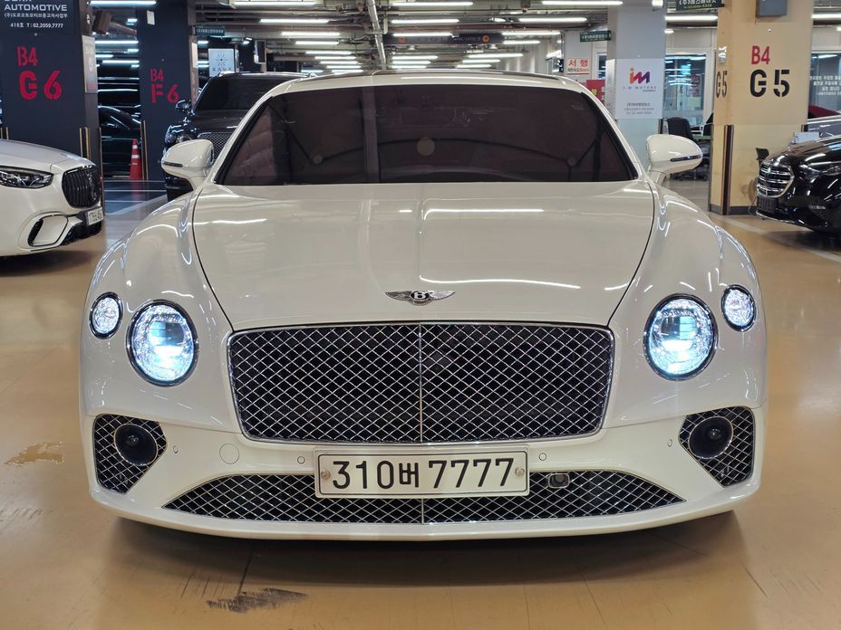 Bentley Continental 2021