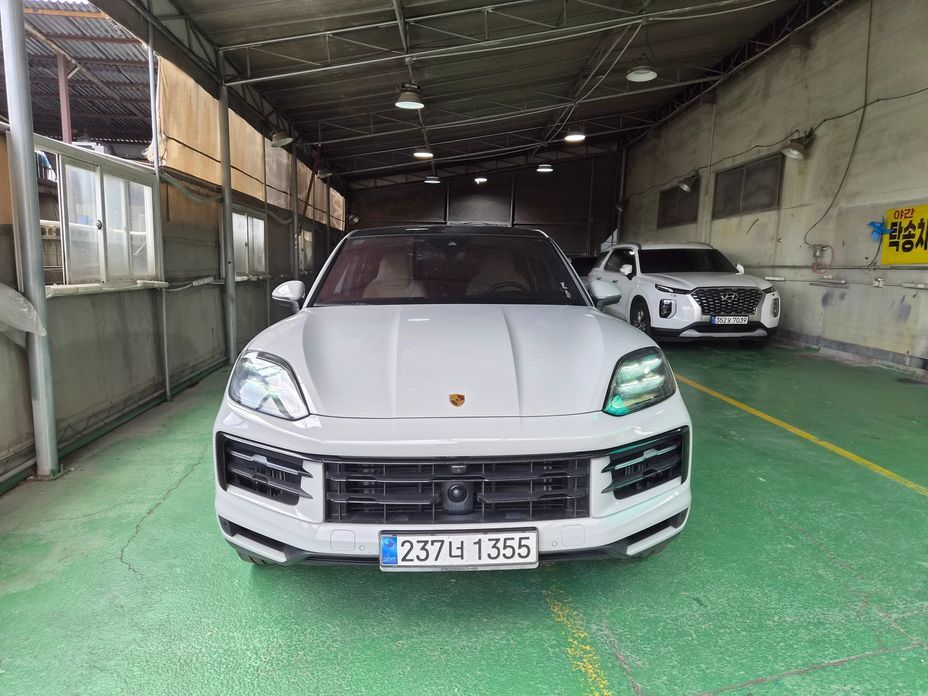 Porsche Cayenne 2024