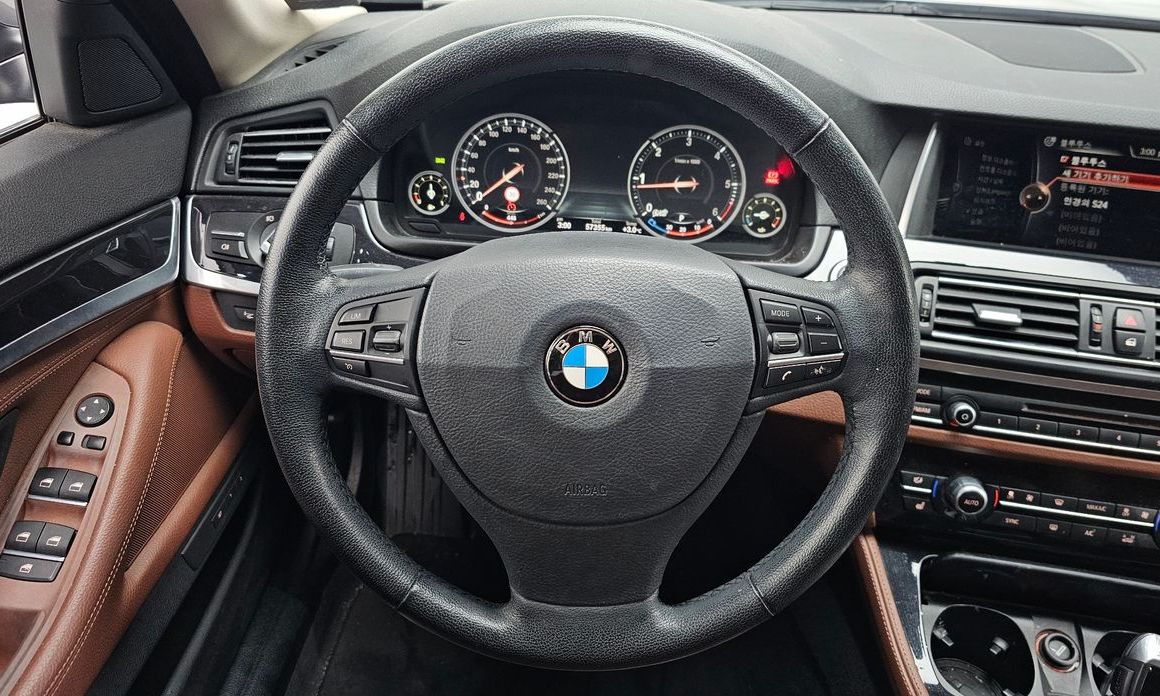 BMW 5-Series 2015