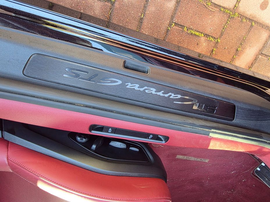 Porsche 911 2025