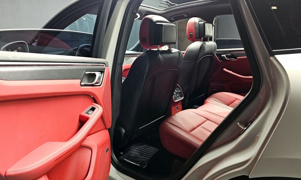 Porsche Macan 2021