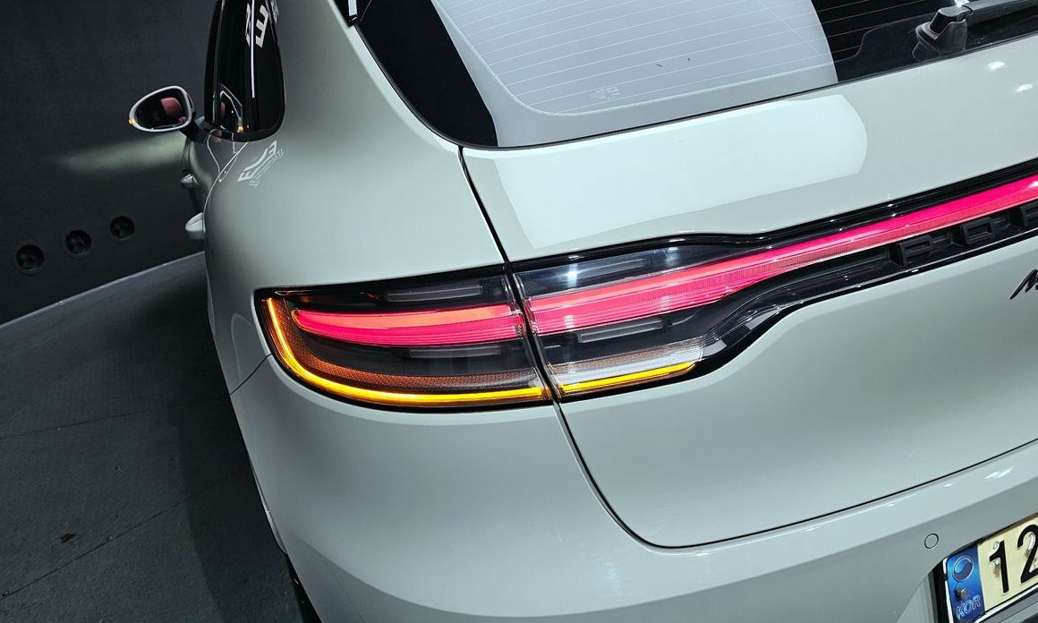 Porsche Macan 2021