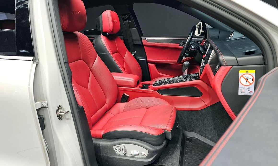 Porsche Macan 2021