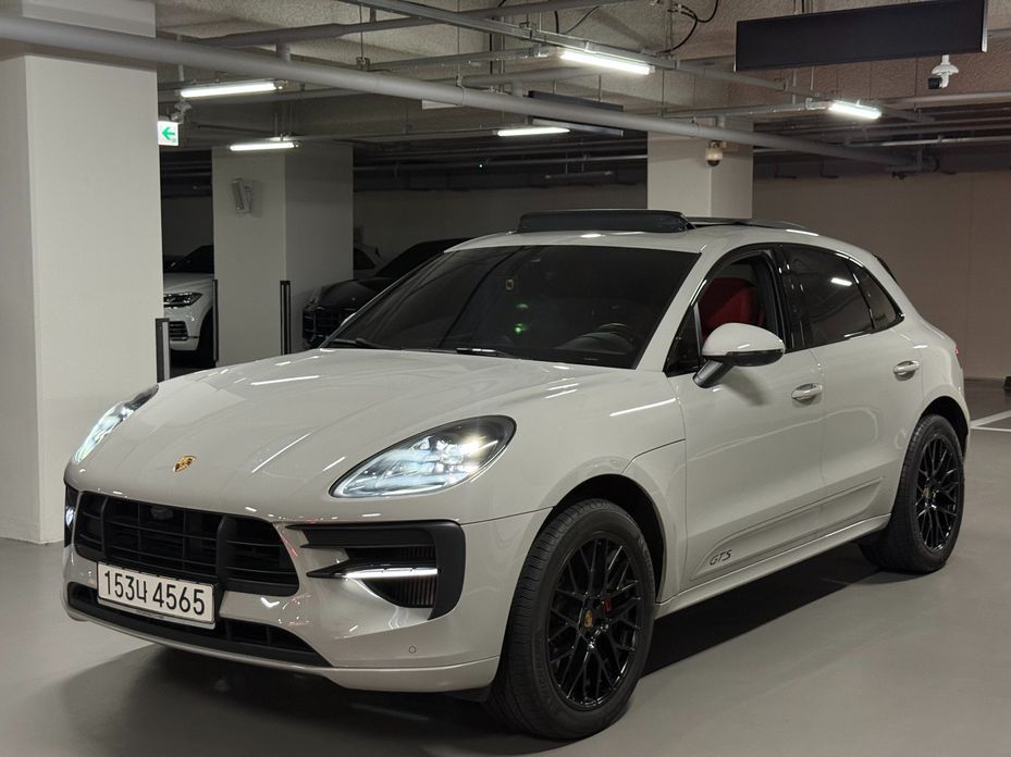 Porsche Macan 2021