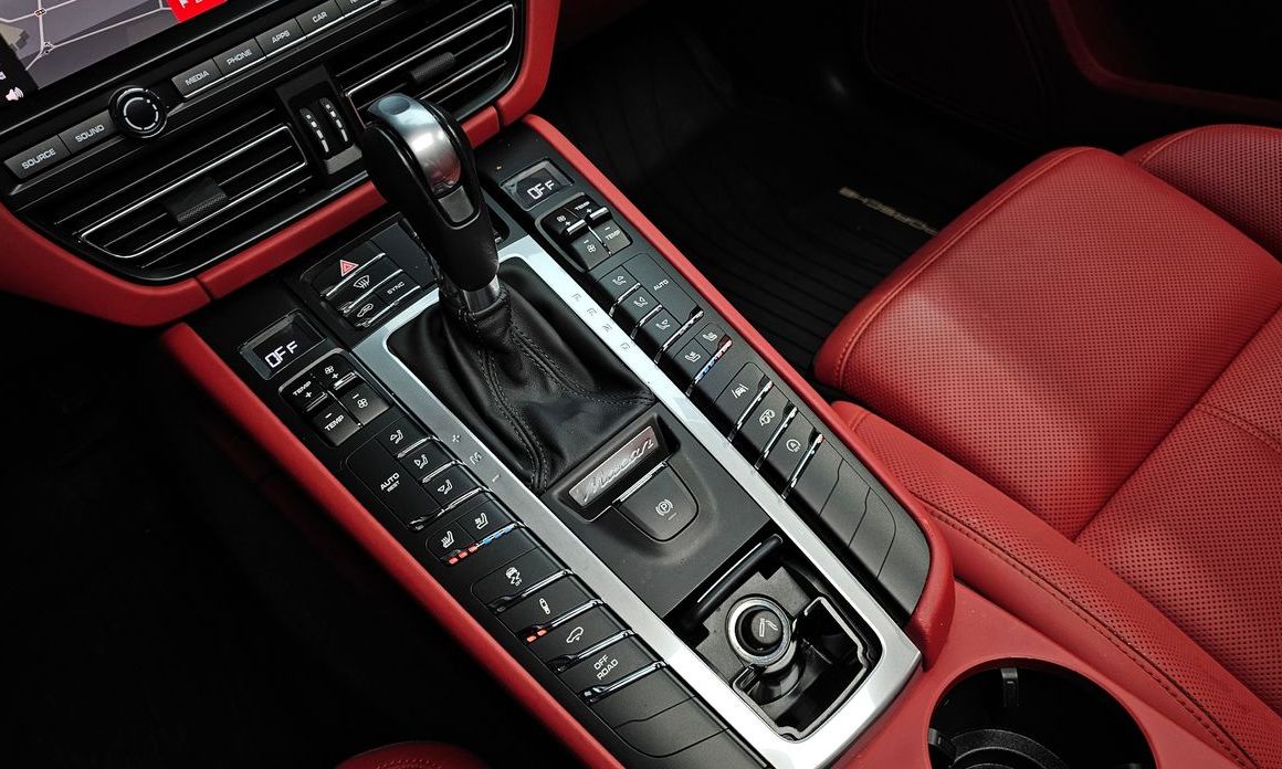 Porsche Macan 2021