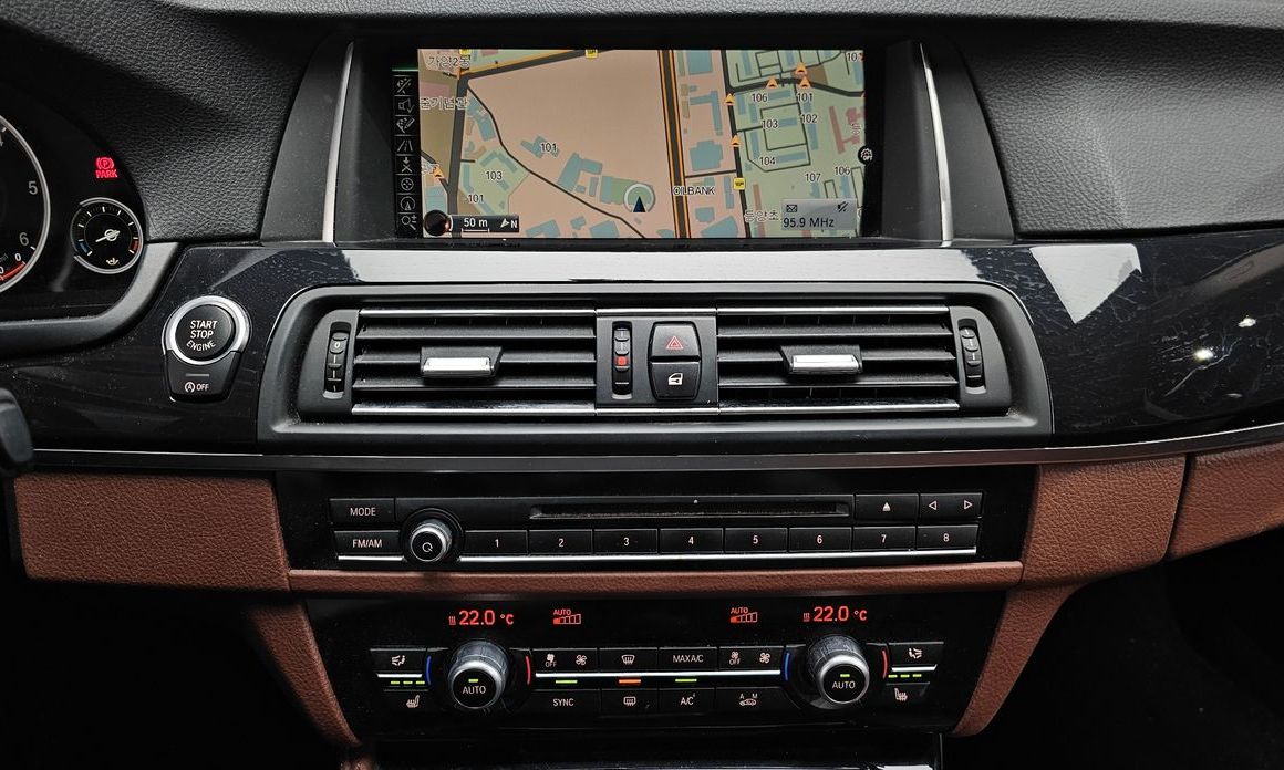 BMW 5-Series 2015