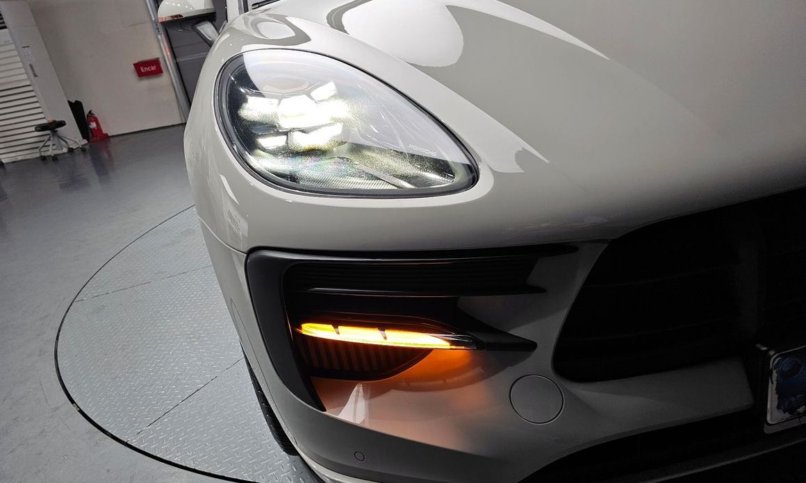 Porsche Macan 2021