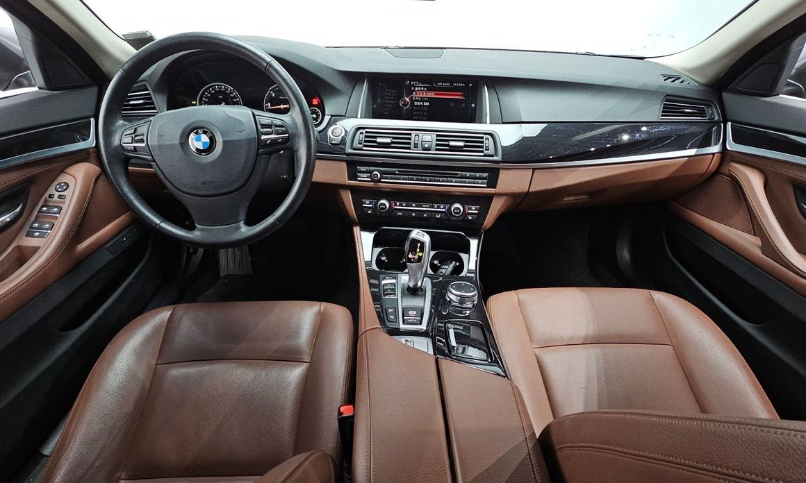 BMW 5-Series 2015
