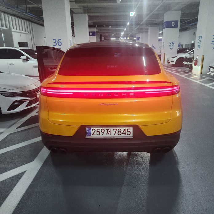 Porsche Cayenne 2025