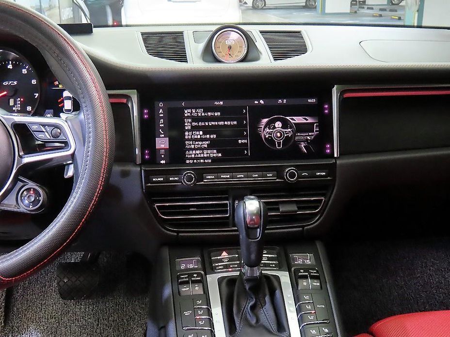Porsche Macan 2020