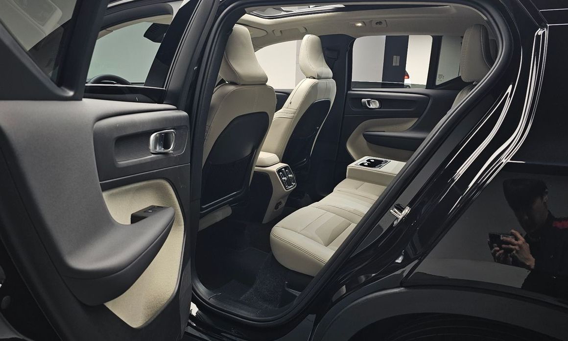 Volvo XC40 2025