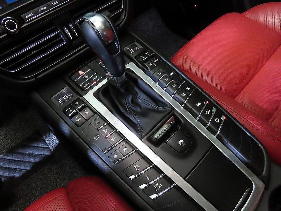 Porsche Macan 2020