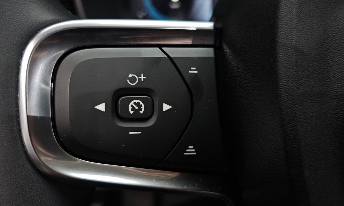 Volvo XC40 2025