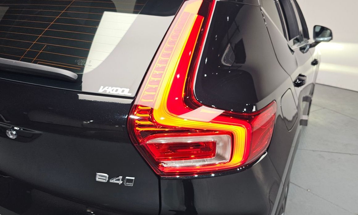 Volvo XC40 2025