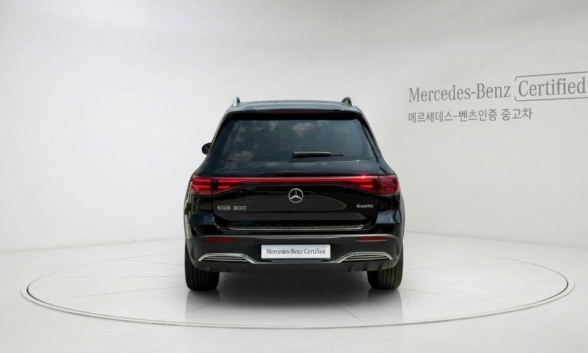 Mercedes-Benz EQB 2025