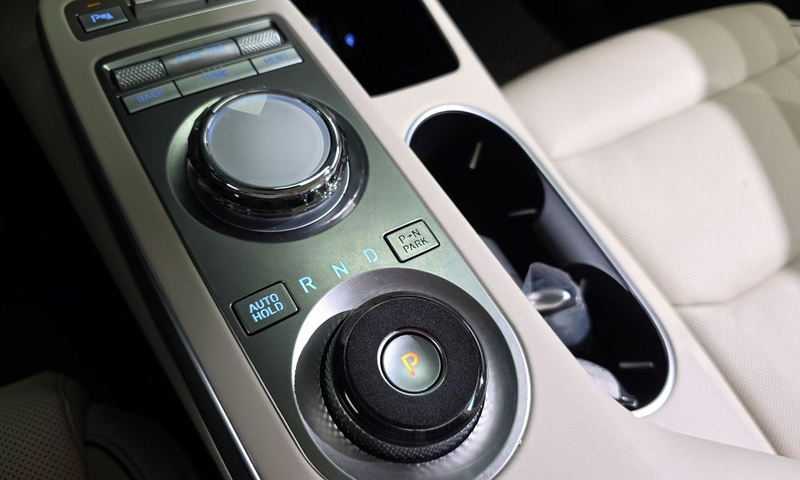 Genesis GV70 2024