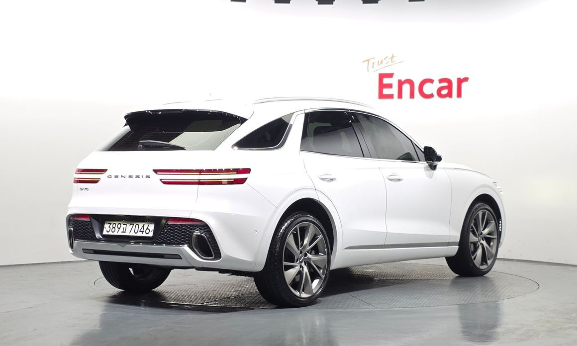 Genesis GV70 2024