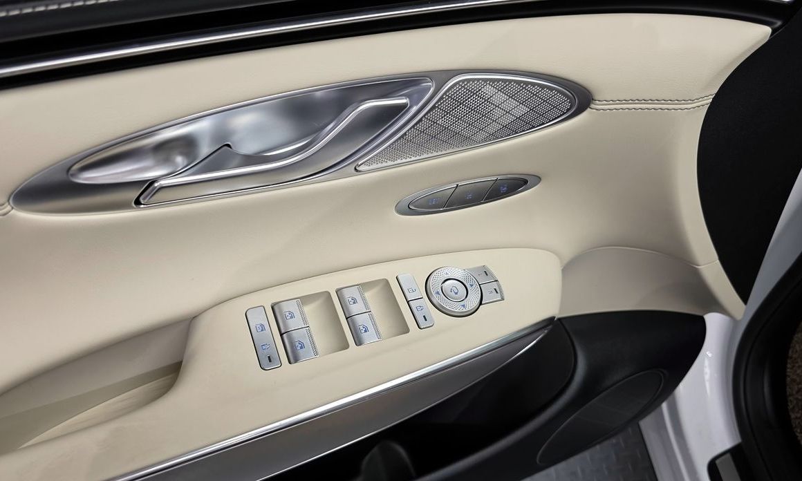 Genesis GV70 2024